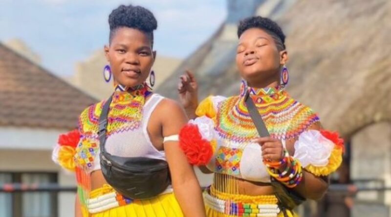 Mahahlwa ya ka Qwabe ya nghenelerile eka nkhuvo wa Reed Dance